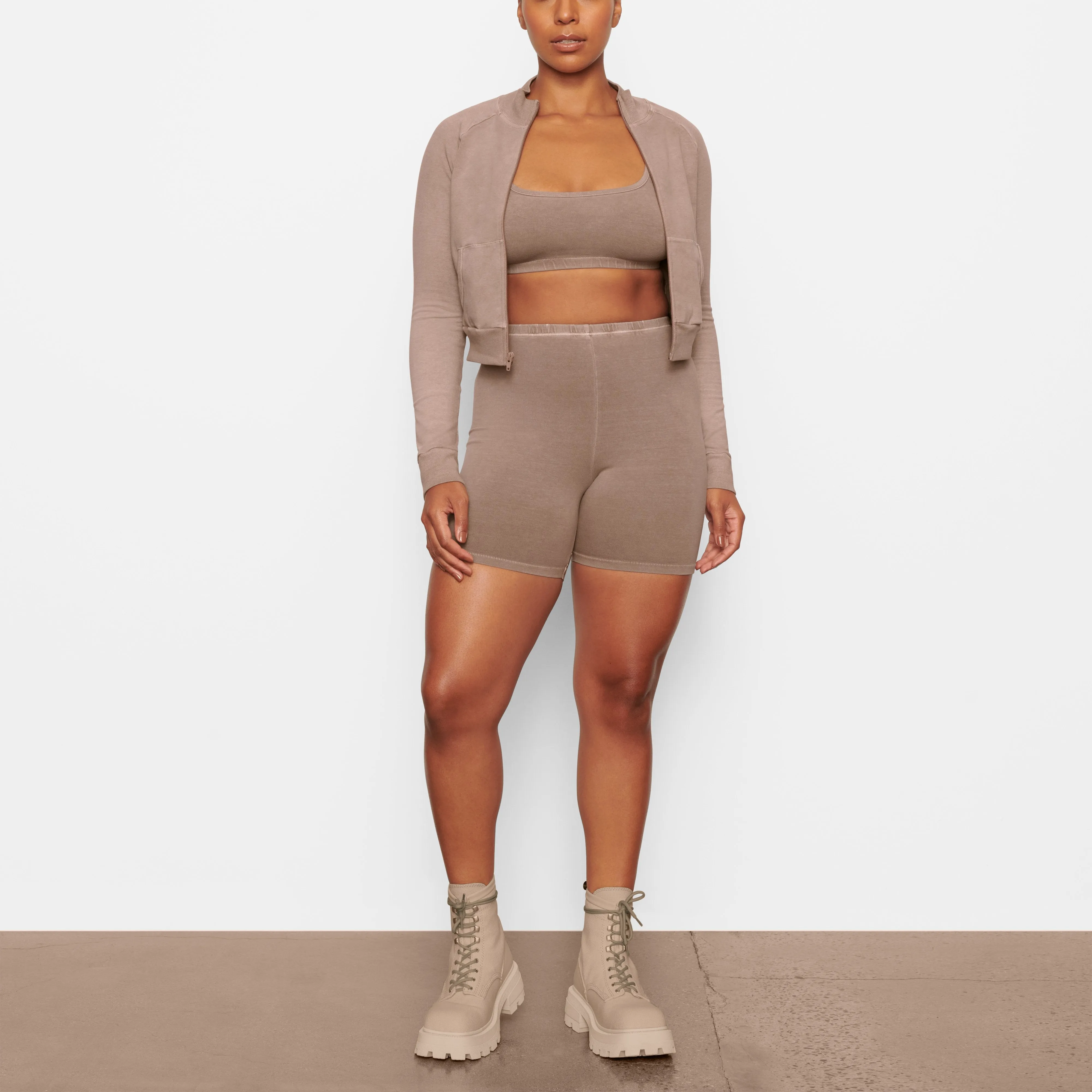 OUTDOOR BASICS TRACK JACKET | DESERT